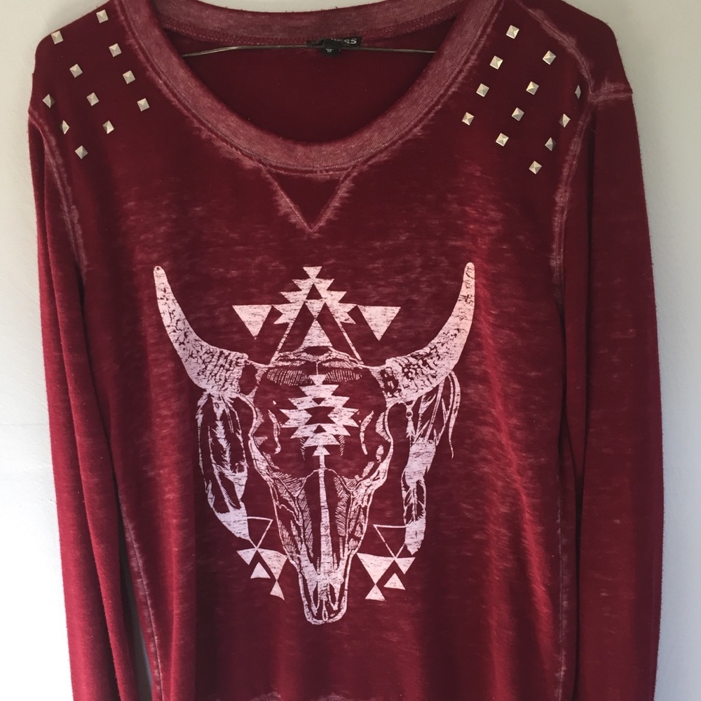 Red skull print top